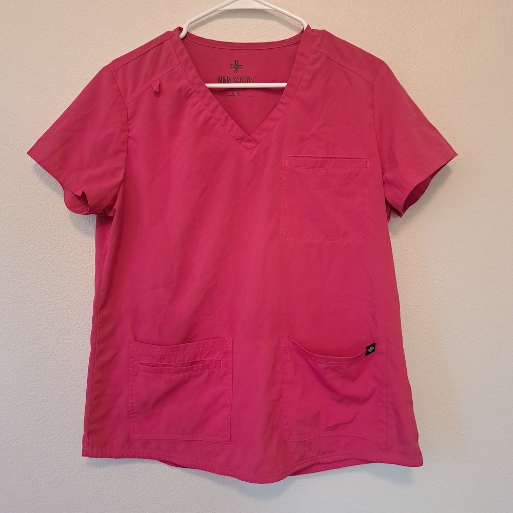 M&M Scrubs Classic Comfort Pink V-Neck 3-Pocket Scrub Top Style 4888 Womens L